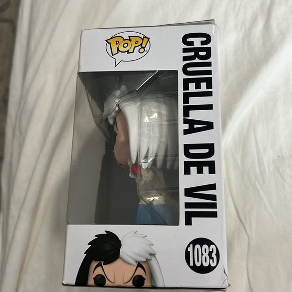 DISNEY CRUELLA DE VIL FUNKO POP 1083 - Picture 3 of 4